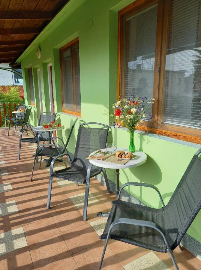 Afrodita Hotell Štúrovo Exteriör bild
