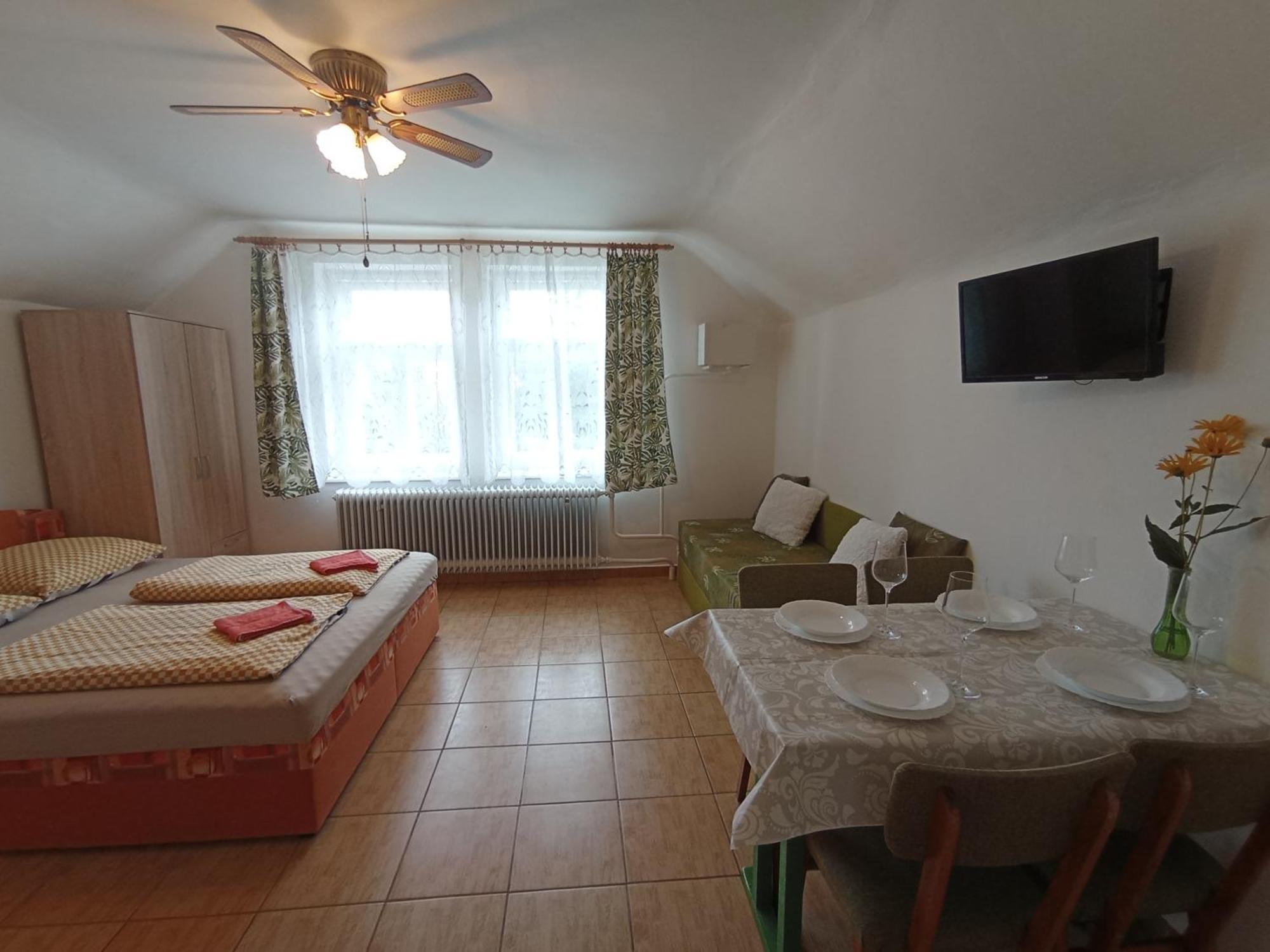 Afrodita Hotell Štúrovo Exteriör bild