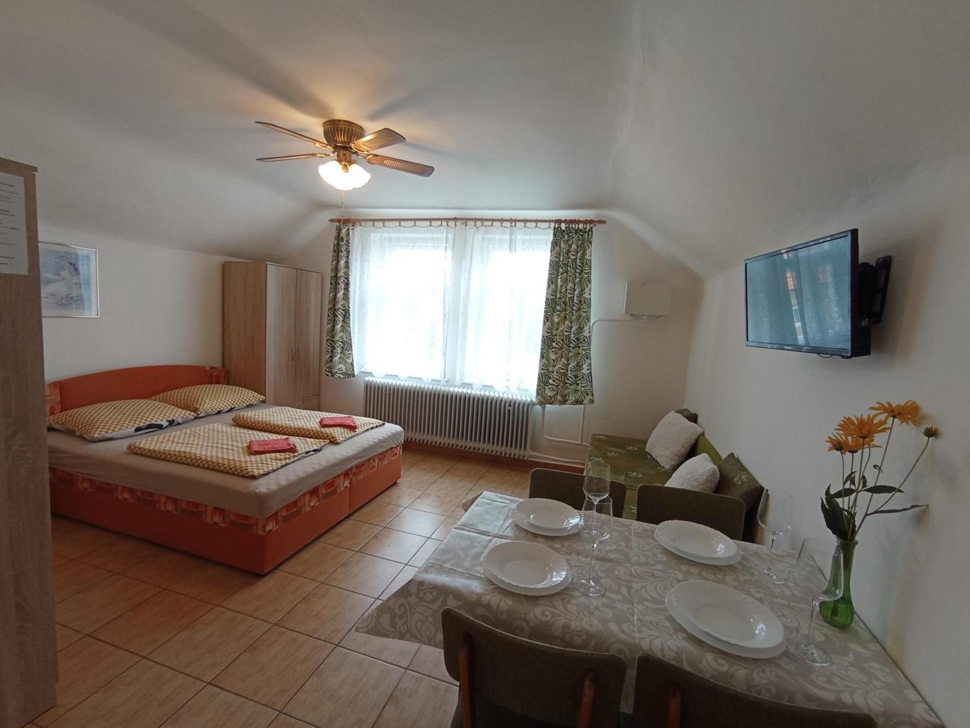 Afrodita Hotell Štúrovo Exteriör bild