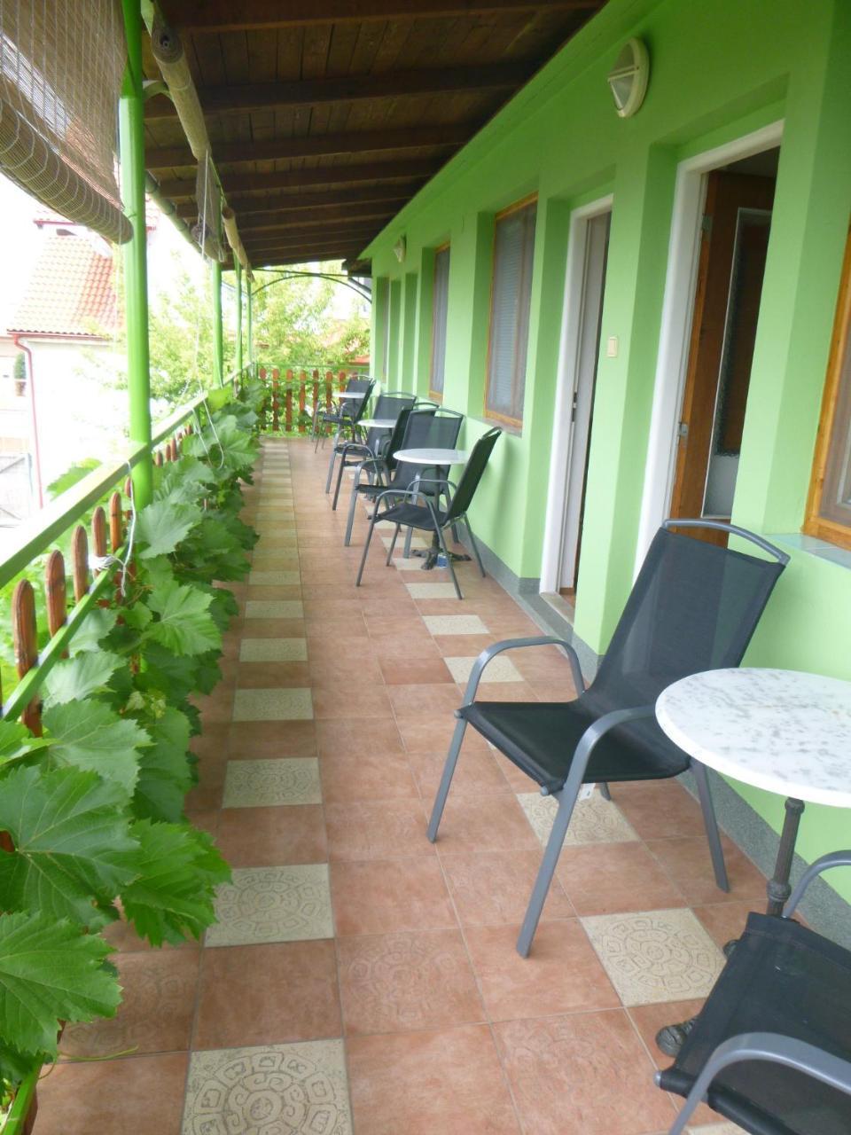 Afrodita Hotell Štúrovo Exteriör bild